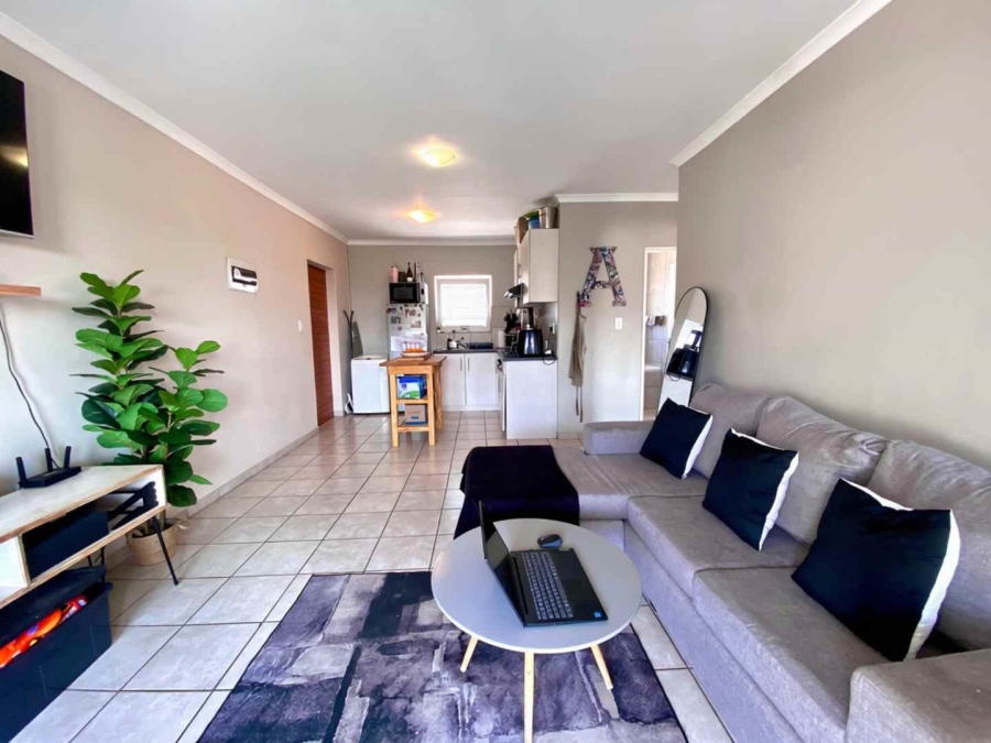 2 Bedroom Property for Sale in Klein Drakenstein Western Cape